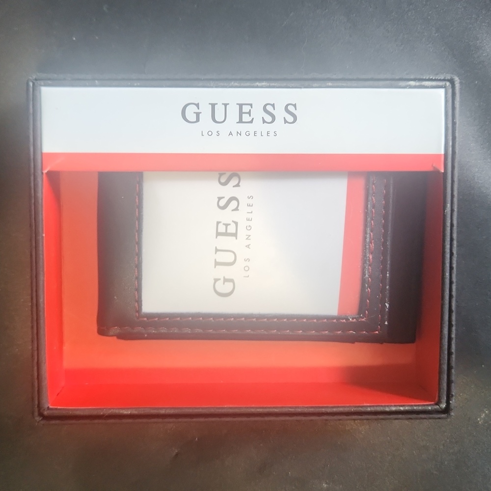 Guess Wallet